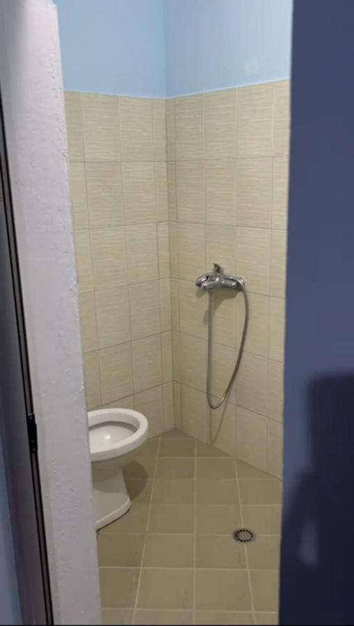 Guest House Andersoni Dhoma Plazhi Andersoni Shen Ded Gjoni المظهر الخارجي الصورة