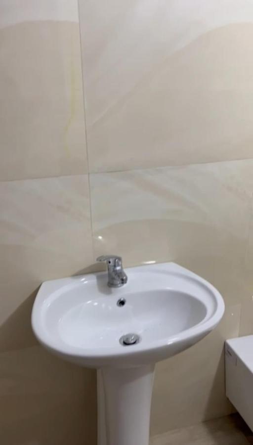 Guest House Andersoni Dhoma Plazhi Andersoni Shen Ded Gjoni المظهر الخارجي الصورة
