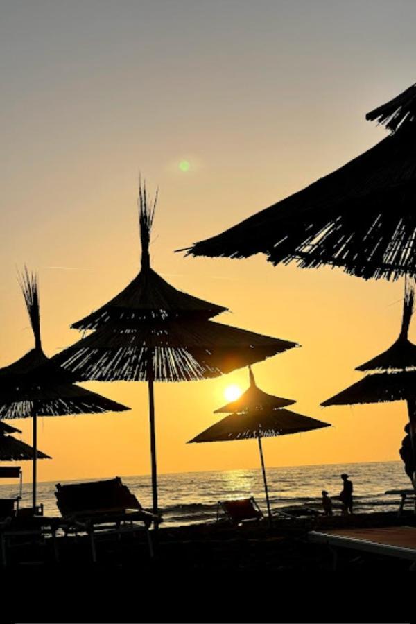 Guest House Andersoni Dhoma Plazhi Andersoni Shen Ded Gjoni المظهر الخارجي الصورة